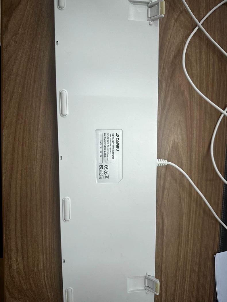 达尔优游戏办公机械键盘 108键 青轴 敲击声音很好听 自用平时很少使用用不太到很新 可以打游戏 官方旗舰店正品 159购入，想要的来，包邮出